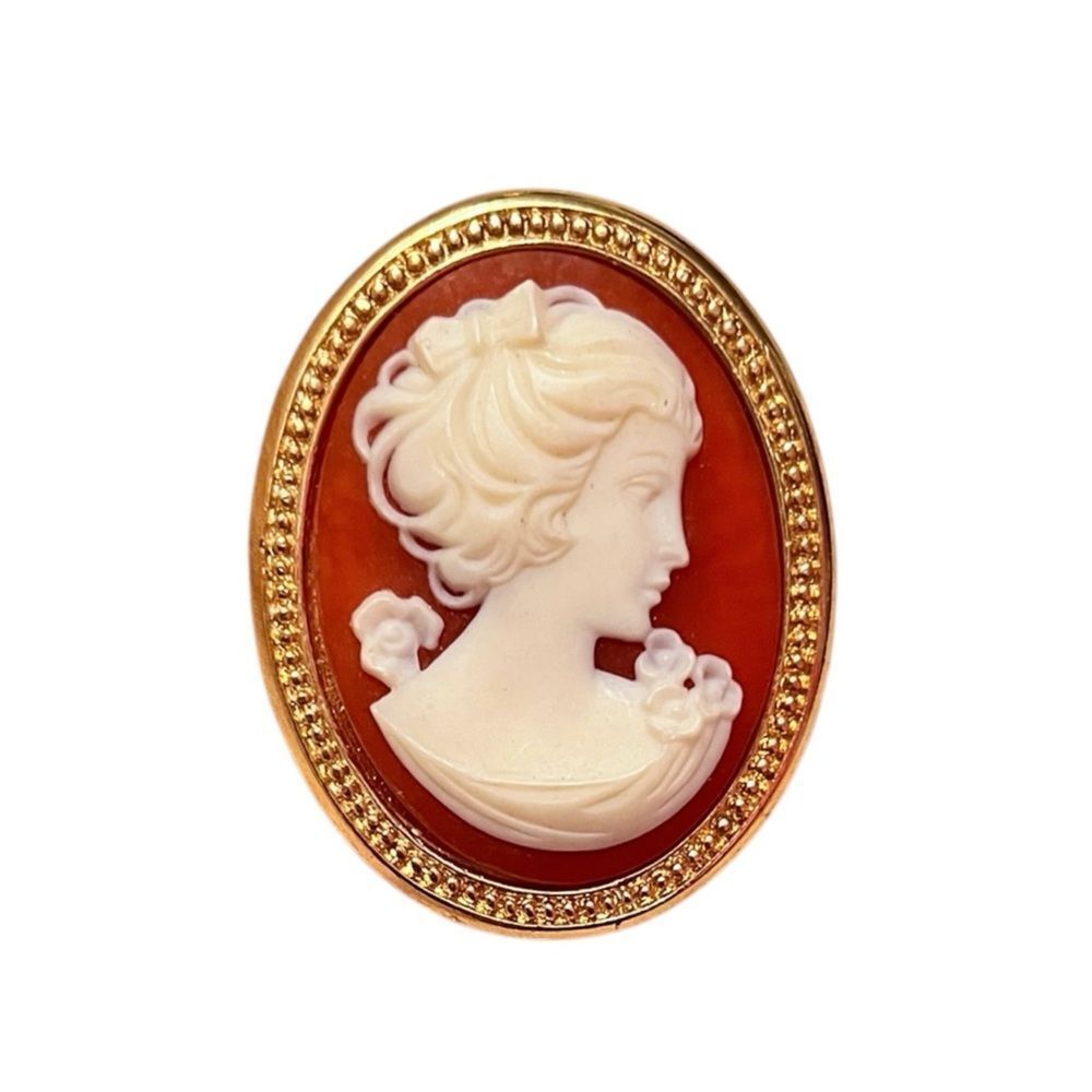 Vintage Trifari White Cameo Gold Tone Brooch